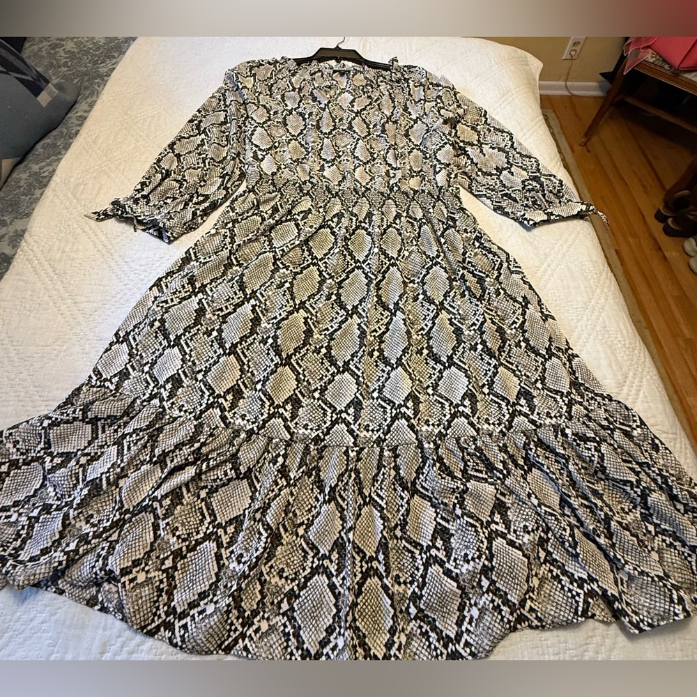 Talbots Monochrome B&W Snake Print Dress